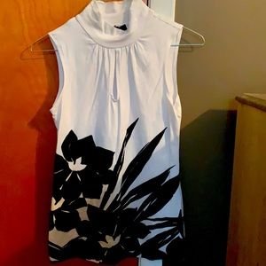 Express Keyhole Sleeveless Top. Size Small